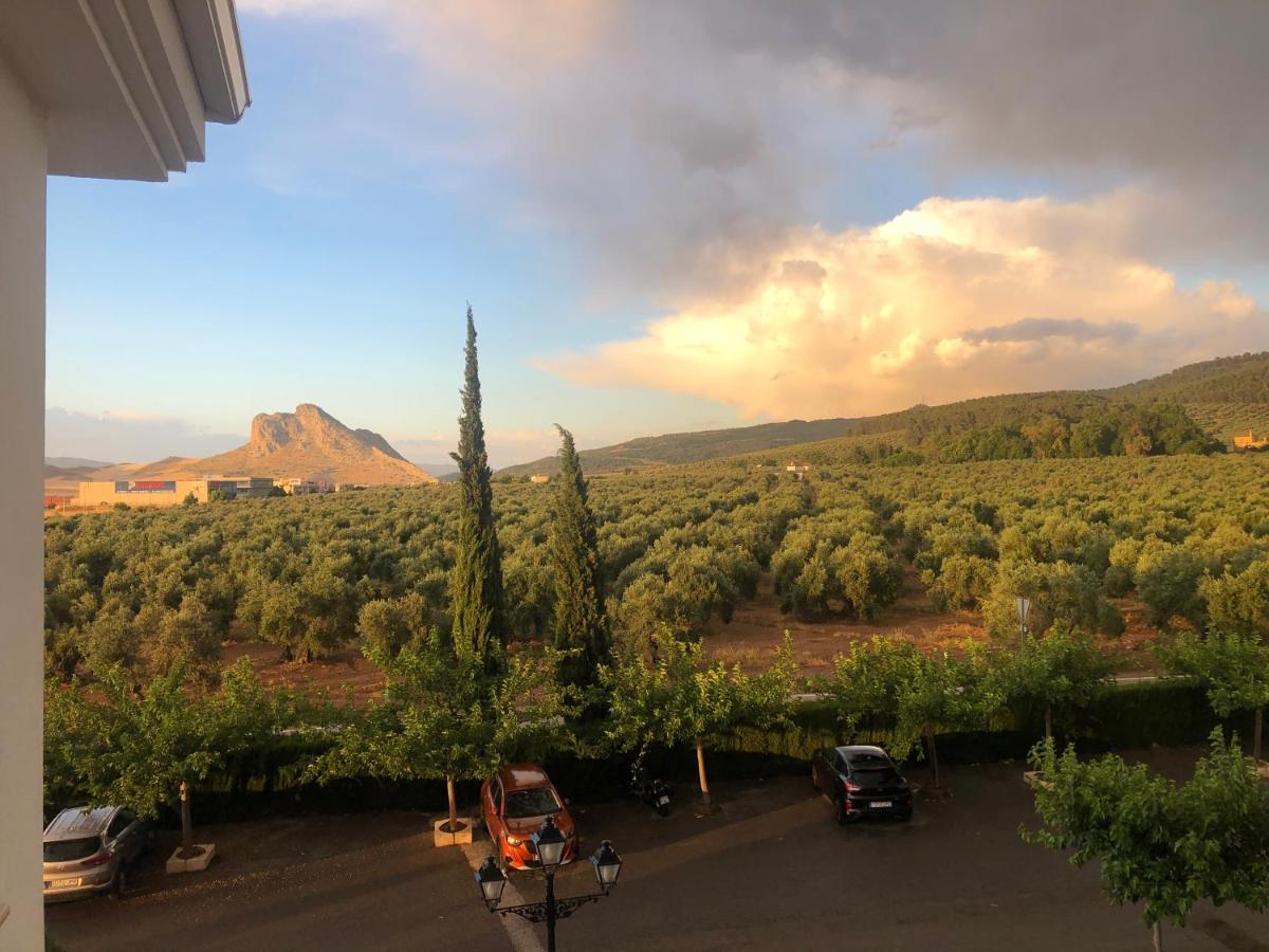 Los Dolmenes Antequera Buitenkant foto