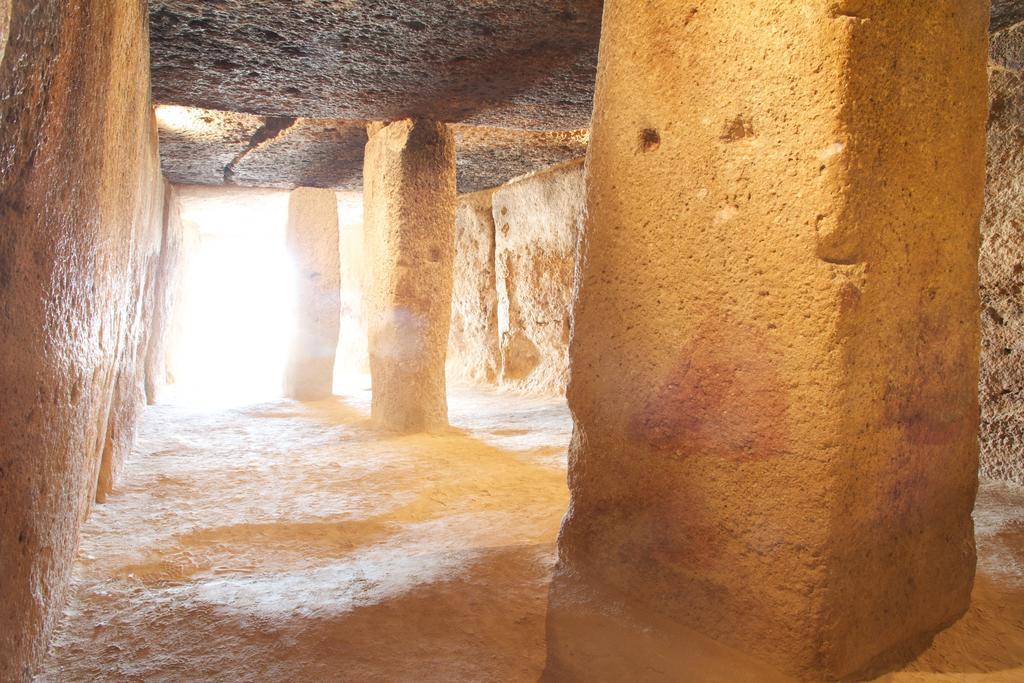 Los Dolmenes Antequera Buitenkant foto